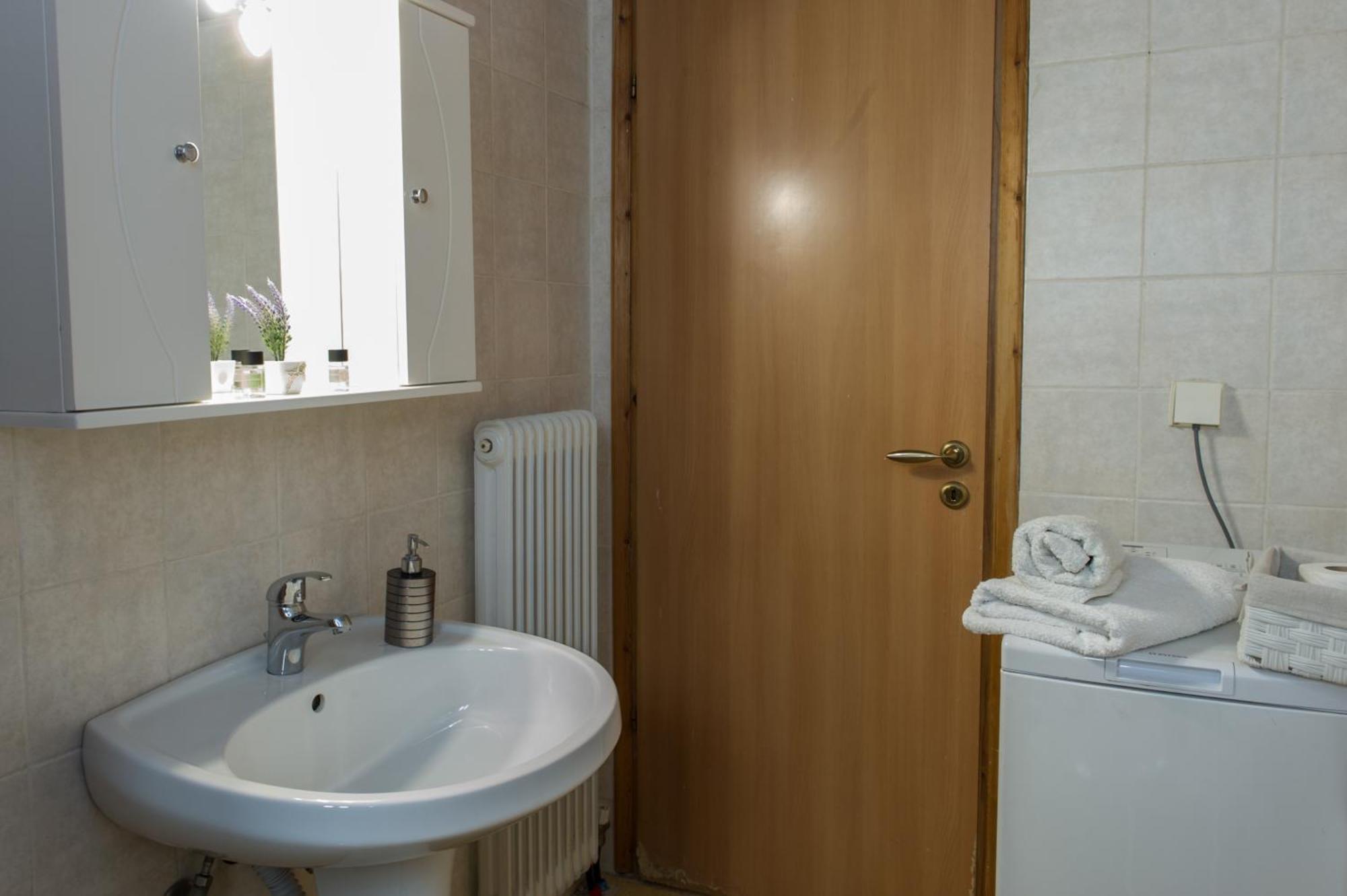 קלמאטה Kamari Blue Apartments מראה חיצוני תמונה