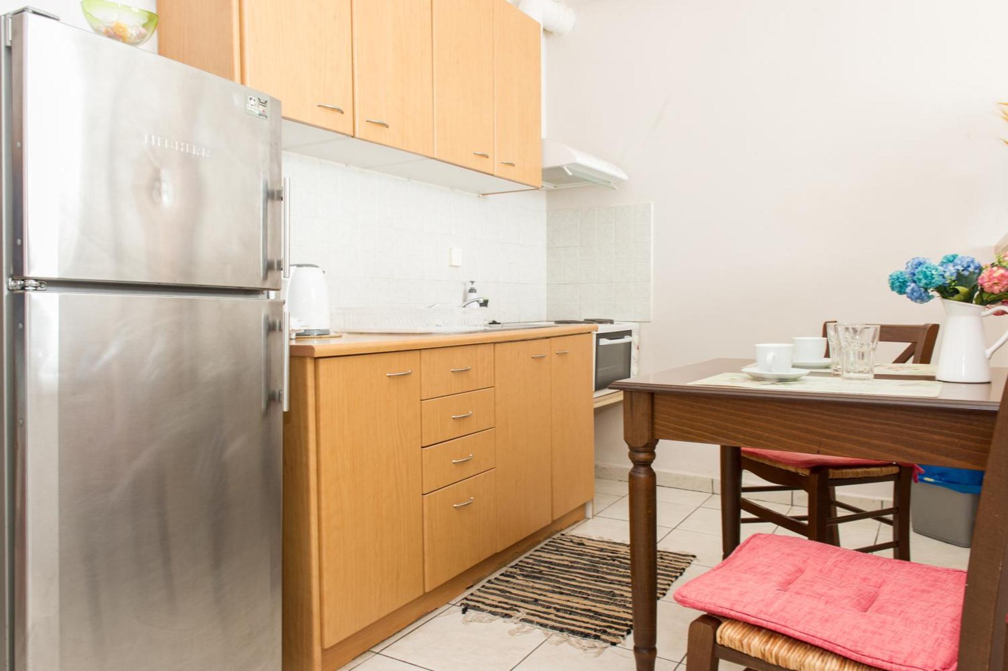 קלמאטה Kamari Blue Apartments מראה חיצוני תמונה
