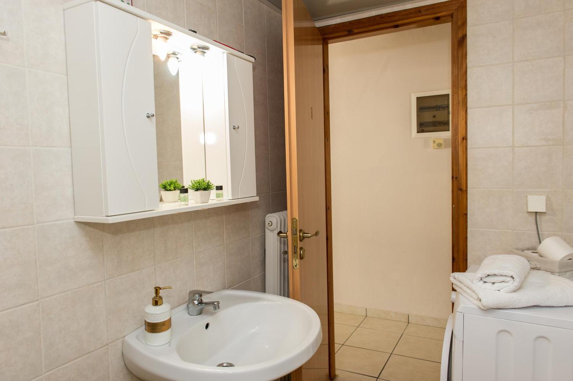 קלמאטה Kamari Blue Apartments מראה חיצוני תמונה