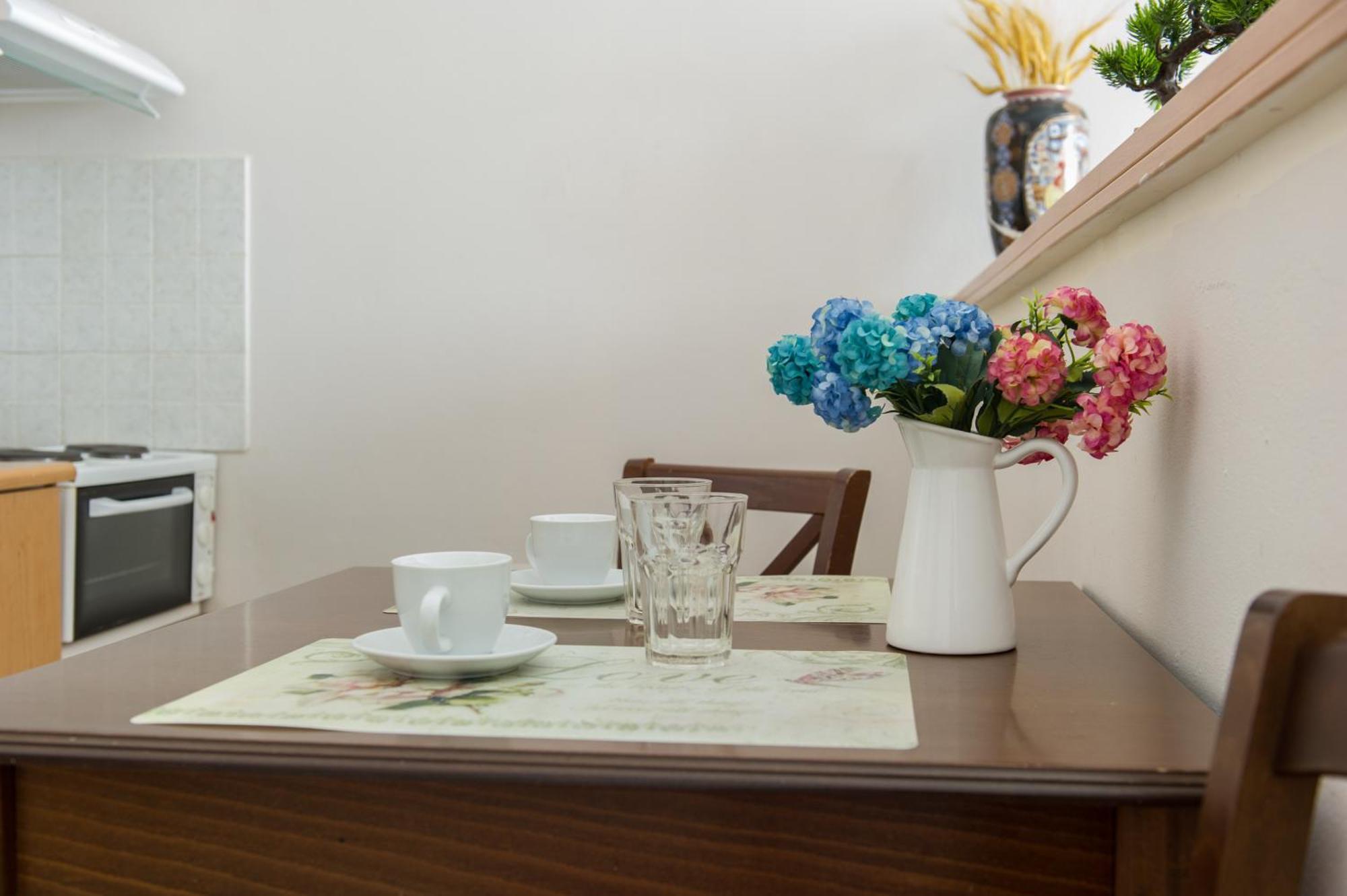 קלמאטה Kamari Blue Apartments מראה חיצוני תמונה