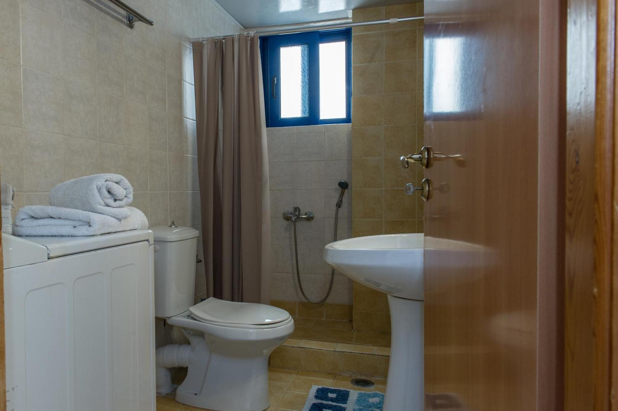קלמאטה Kamari Blue Apartments מראה חיצוני תמונה